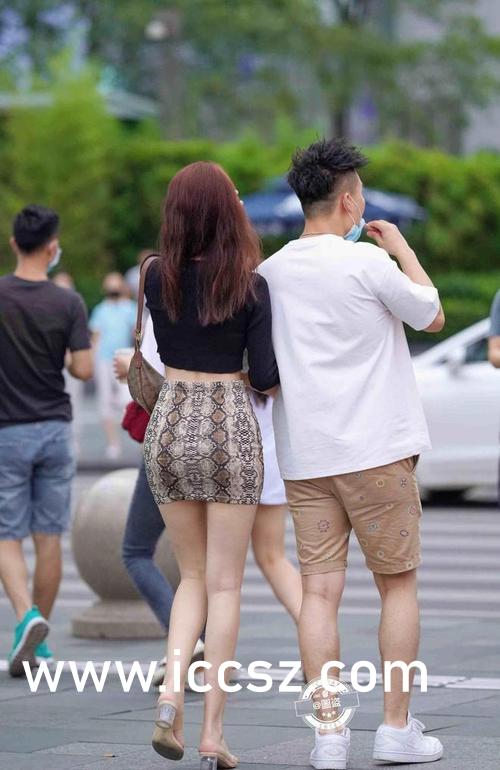 制服丝袜中文字幕在线:08-11-18-20-30-33X：03,探索时尚领域，制服丝袜的魅力与在线字幕的魅力