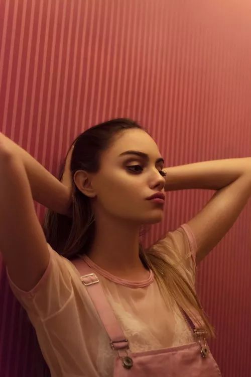 欧美成人看片黄a免费看:15-21-27-28-45-47U：42,欧美成人影视内容探讨，免费观看的利弊与道德伦理考量