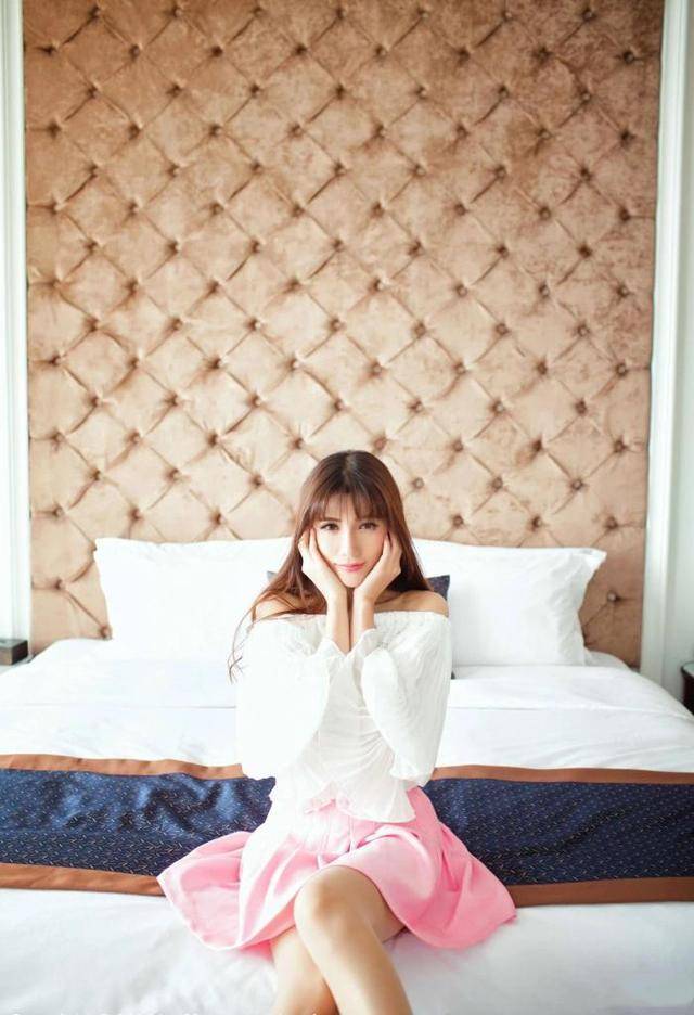 精品久久人妻AV中文字幕:17-26-28-36-37-48F：48,精品久久人妻AV中文字幕系列，深度探索成人影视文化中的艺术与创新