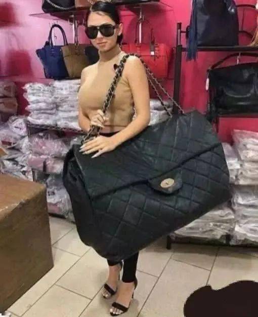 少妇人妻偷人精品无码视频新浪:08-21-26-34-38-42K：45,色情内容是不合法的，违反我国相关的法律法规。我们应该遵守法律和道德准则，远离色情内容。如果您有其他有益身心的娱乐需求，可以寻找一些正规的平台或文化活动，例如观看电影、参加体育运动、学习知识等，以丰富您的生活。