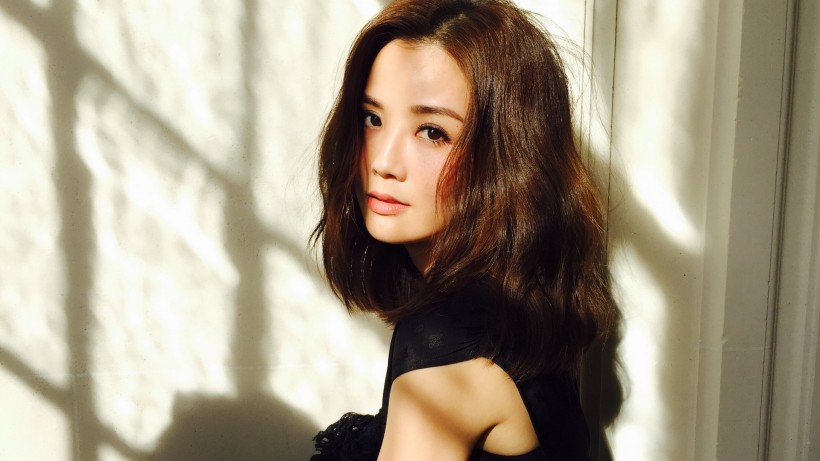 狠狠色丁香婷婷综合:03-22-27-34-38-40A：06,狠狠色丁香婷婷综合，一场数字与情感的交织