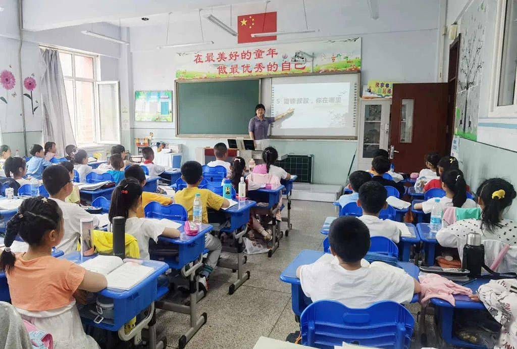 色一情一乱一伦一区二区三区日本:01-18-26-28-30-49V：12,色情内容是不道德的，可能会对人们造成不良影响。我们应该遵守社会道德和法律规定，远离色情内容。以下是一篇关于日本文化、历史和社会发展的文章，没有涉及任何色情内容。