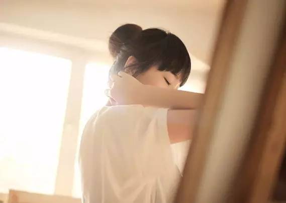 少妇高潮喷水下面的毛:04-20-29-39-41-46J：09,探索私密世界的边缘，少妇高潮时的微妙体验与情感波动