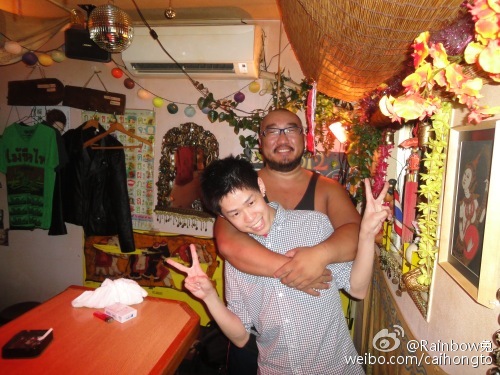 亚洲VA久久久噜噜噜久久男同:04-24-28-35-36-44E：49,亚洲男同文化中的VA久久久与探索