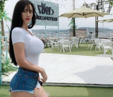 丰满人妻AV无码一区二区三区:01-23-24-27-41-44M：07,丰满人妻的世界，探索无码一区、二区和三区的独特魅力（01-23-24-27-41-44M）