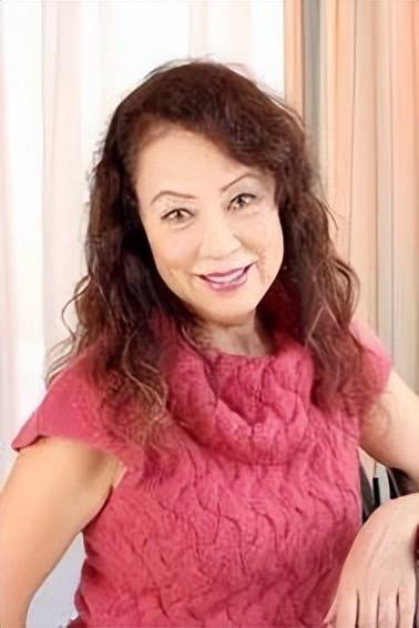 亚洲AV成人无码久久精品老人:20-29-41-43-48-49K：11,亚洲AV成人无码久久精品，探索不同年龄段老人的独特魅力与情感需求