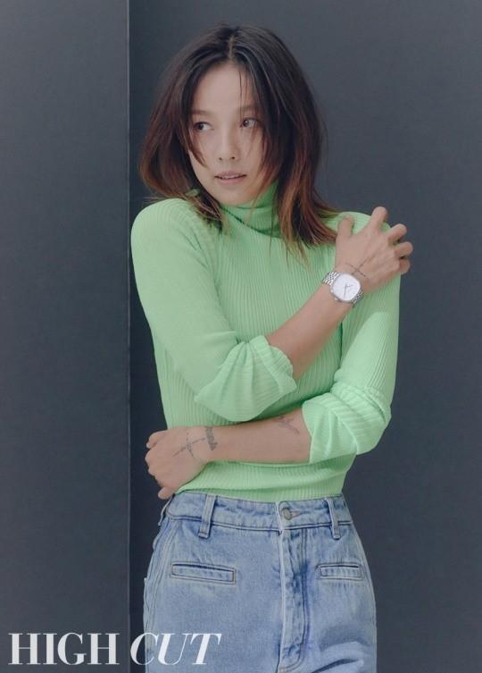 曰韩人妻无码一区二区三区综合部:12-16-17-34-44-45S：34,探索曰韩文化中的成人内容分区——以人妻无码综合部为例