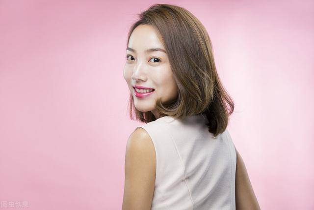 国产艳妇AV在线出轨:10-15-19-20-35-49D：21,国产艳妇的情感迷失，在线出轨的警示故事