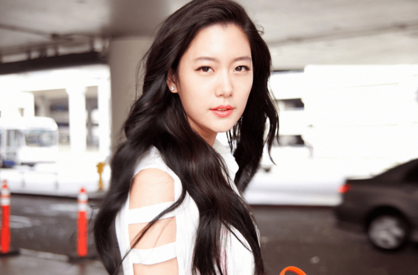 美女黄网站人色视频免费国产:06-20-29-30-33-41H：25,美女黄网站人色视频免费国产，探索与警示