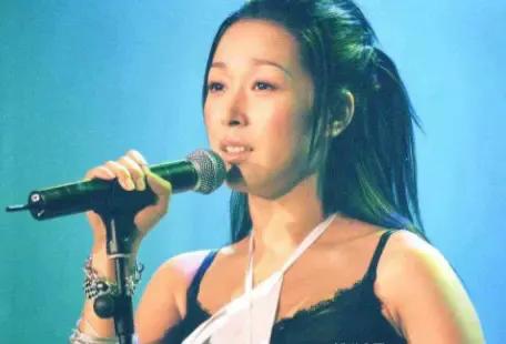 少妇愉情理伦片丰满丰满午夜:02-24-37-40-45-49T：41,少妇的世界，愉悦的情理解读与丰满的影像探索