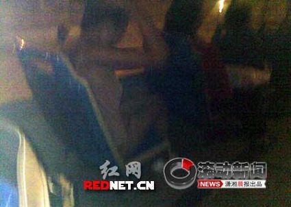 扒开女人内裤猛进猛出免费视频:03-08-09-28-33-49K：10,色情内容是不合法的，违反我国相关的法律法规。我们应该遵守法律和道德准则，远离色情内容。如果您有其他有益身心的娱乐需求，可以寻找一些正规的平台或文化活动，例如观看电影、参加体育运动，以丰富您的生活。