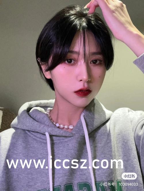 国产AV丝袜旗袍无码网站:04-06-29-35-40-42D：22,国产AV丝袜旗袍无码网站，探索文化交融下的成人娱乐新风尚