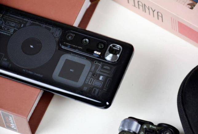 国产精品一区二区无线:24-25-26-46-47-48Q：14,国产精品一区二区无线，探索与赏析