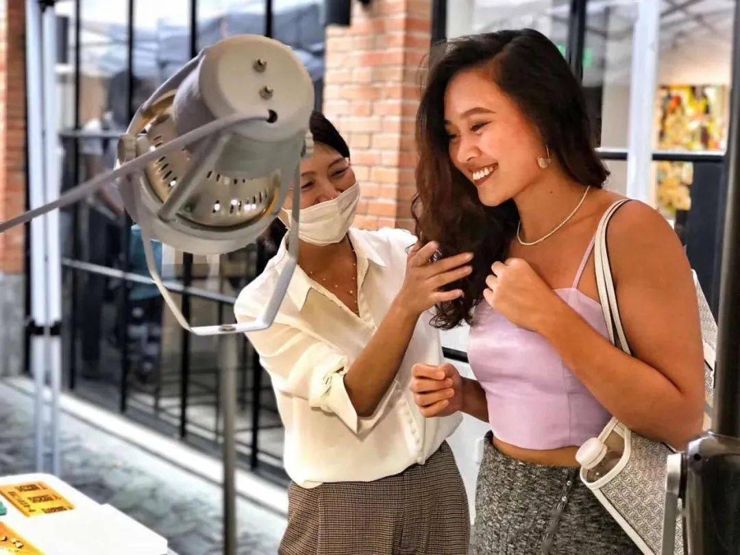 人妻无码少妇一区二区:16-19-29-34-37-46F：22,探索成人世界的角落，人妻无码少妇一区二区的多元魅力