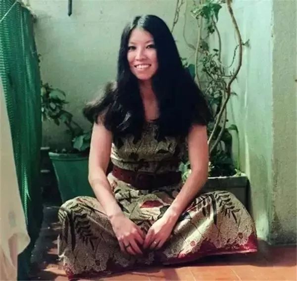 搡老熟女老女人一区二区:09-15-27-44-47-48L：29,色情内容是不合法的，违反我国相关的法律法规。我们应该遵守法律和道德准则，远离色情内容。如果您有其他有益身心的娱乐需求，可以寻找一些正规的平台或文化活动，例如观看电影、参加体育运动，以丰富您的生活。