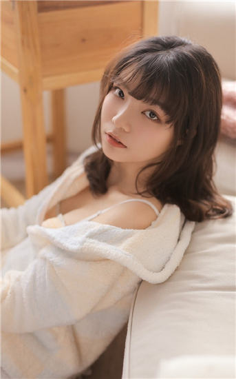 国产亚洲日韩欧美另类丝瓜APP:15-16-24-32-35-48Q：33,探索多元化的视频应用，国产亚洲日韩欧美另类丝瓜APP的体验解析（关键词，国产、亚洲、日韩、欧美、另类丝瓜APP， 15-16-24-32-35-48Q，33）