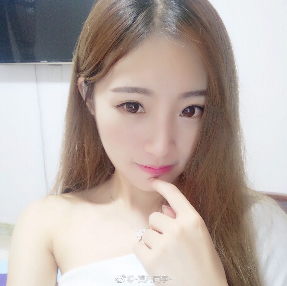 超清纯白嫩大学生无码网站:01-08-18-21-24-37B:27,探索超清纯白嫩大学生的私密世界,一场关于青春与真实的探索之旅 超清纯白嫩大学生无码网站:01-08-18-21-24-37B:27,探索超清纯白嫩大学生的私密世界,一场关于青春与真实的探索之旅