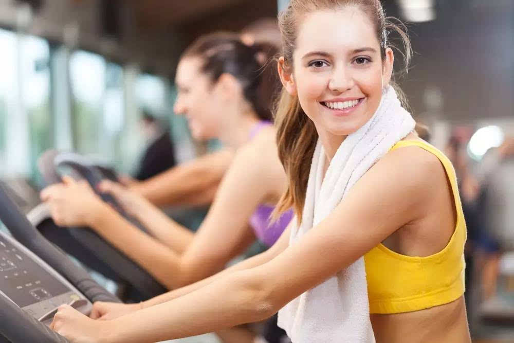 免费又大粗又爽又黄少妇毛片:06-11-32-37-42-43X：24,色情内容是不合法的，违反我国相关的法律法规。我们应该遵守法律和道德准则，远离色情内容。如果有其他有益身心的娱乐需求，可以寻找一些正规的平台或文化活动，例如观看电影、参加体育运动、学习知识等，以丰富生活。