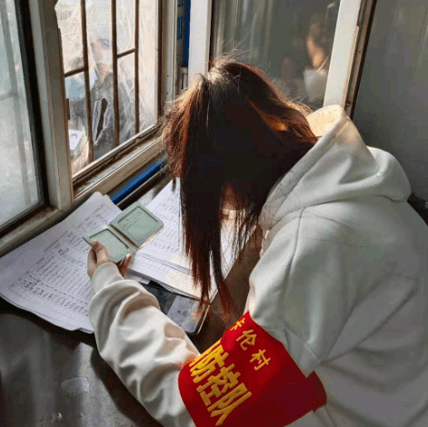 少妇自慰流白口浆21P:10-13-24-25-29-45B：42,少妇私密世界的探索，自慰与身体流白口浆的奥秘