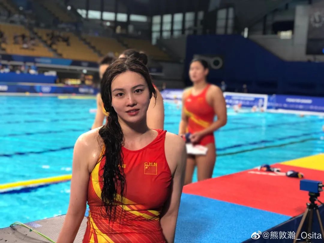 四川少妇被弄到高潮:08-15-23-27-35-49N：41,色情内容是不合适的，因为它涉及到不道德的内容，可能会对个人的身心健康造成伤害，也会对社会造成不良影响。我们应该遵守社会道德和法律规定，同时，我们也应该建立积极、健康、和平的社交关系。如果您有其他问题需要咨询，欢迎向我提问。