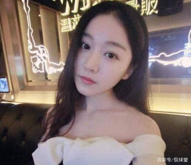 凸凹人妻人人澡人人添:12-21-23-29-35-37Y：47,探索成人世界的微妙与复杂性，凸凹、人妻、澡文化与人欲的交织