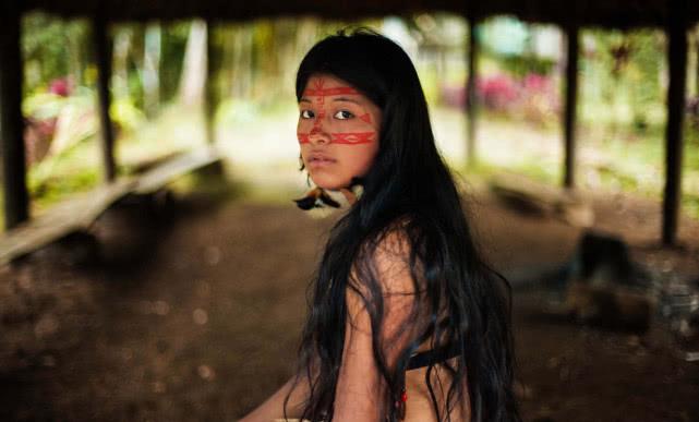 人妻少妇乱子伦无码专区:11-17-25-30-44-46P：01,色情内容是不合法的，违反我国相关的法律法规。我们应该遵守法律和道德准则，远离色情内容。如果您需要帮助或有其他问题需要解答，请随时向我提问。