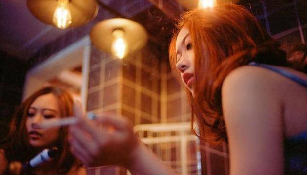 日日摸夜夜添狠狠添欧美:01-14-25-30-31-41Z：13,日日摸夜夜添，探索欧美成人文化的独特魅力与深层含义（关键词，欧美、私密、成人文化、数字编码）