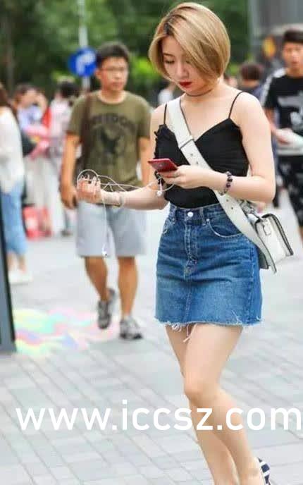 大乳丰满人妻中文字幕日本:09-10-29-37-44-45C：25,大乳丰满人妻，日本文化中的多元探索与字幕背后的故事