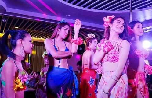 久激情内射婷内射蜜桃人妖:13-23-33-39-44-47T：26,久激情内射婷的魅力与奇幻之旅