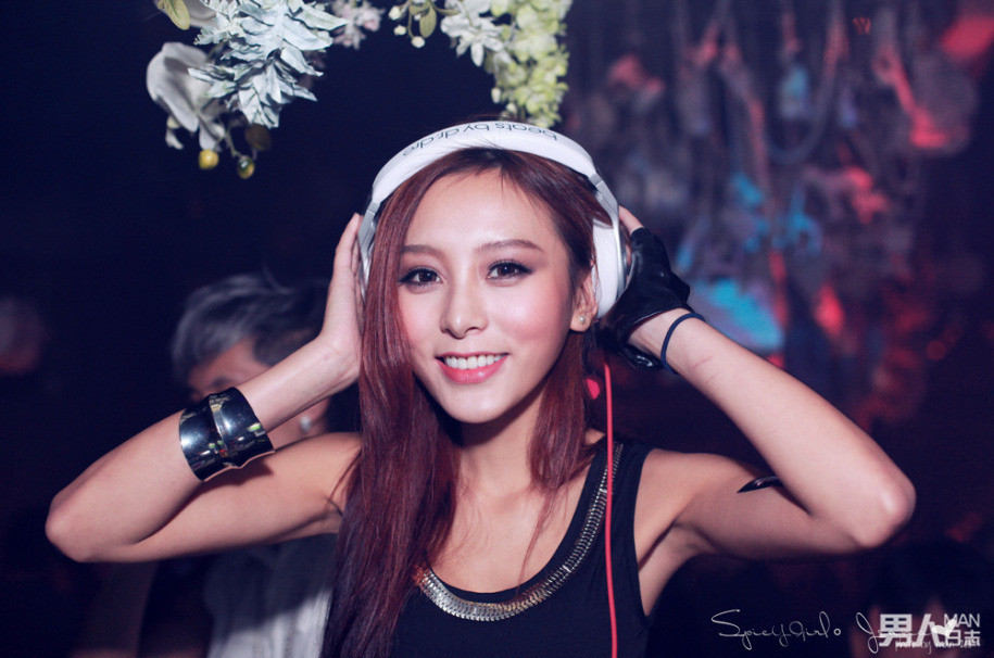 亚洲午夜无码久久久久:16-18-25-35-40-48Z：23,亚洲午夜探索，文化、技术与时代的交融（16-18-25-35-40-48Z，23）