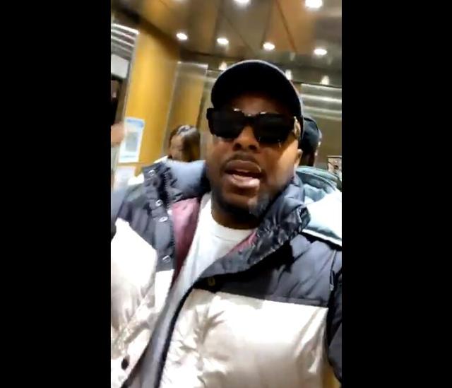 黑人又大又粗弄得我好爽:01-15-16-33-43-47M：16,关于黑人文化与个人体验的一种独特视角，一种超越刻板印象的探讨