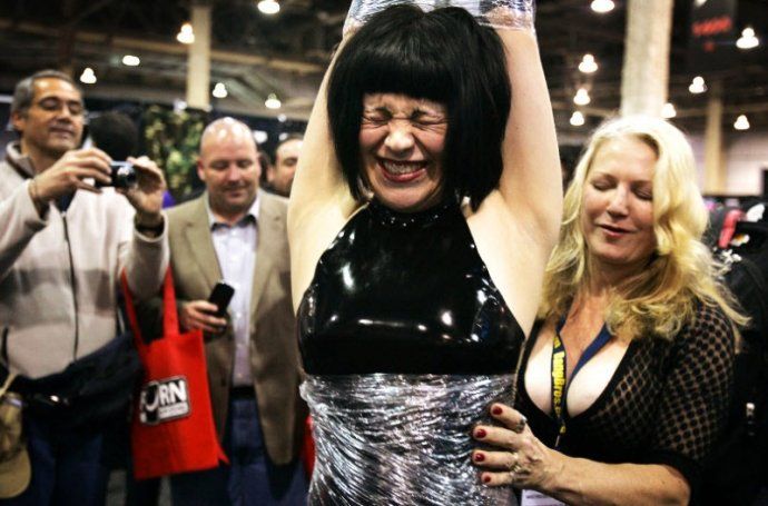 亚洲AV成人一区二区三区在线观看:10-19-22-27-28-40R：36,探索亚洲成人娱乐产业，在线观看一区、二区、三区的AV内容