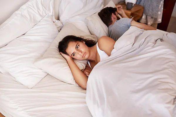 男人j桶进女人p无遮挡在线观看:13-23-33-39-44-47T：26,色情内容是不合法的，违反我国相关的法律法规。我们应该遵守法律和道德准则，远离色情内容。如果您有其他有益身心的娱乐需求，可以寻找一些正规的平台或文化活动，例如观看电影、参加体育运动，以丰富您的生活。