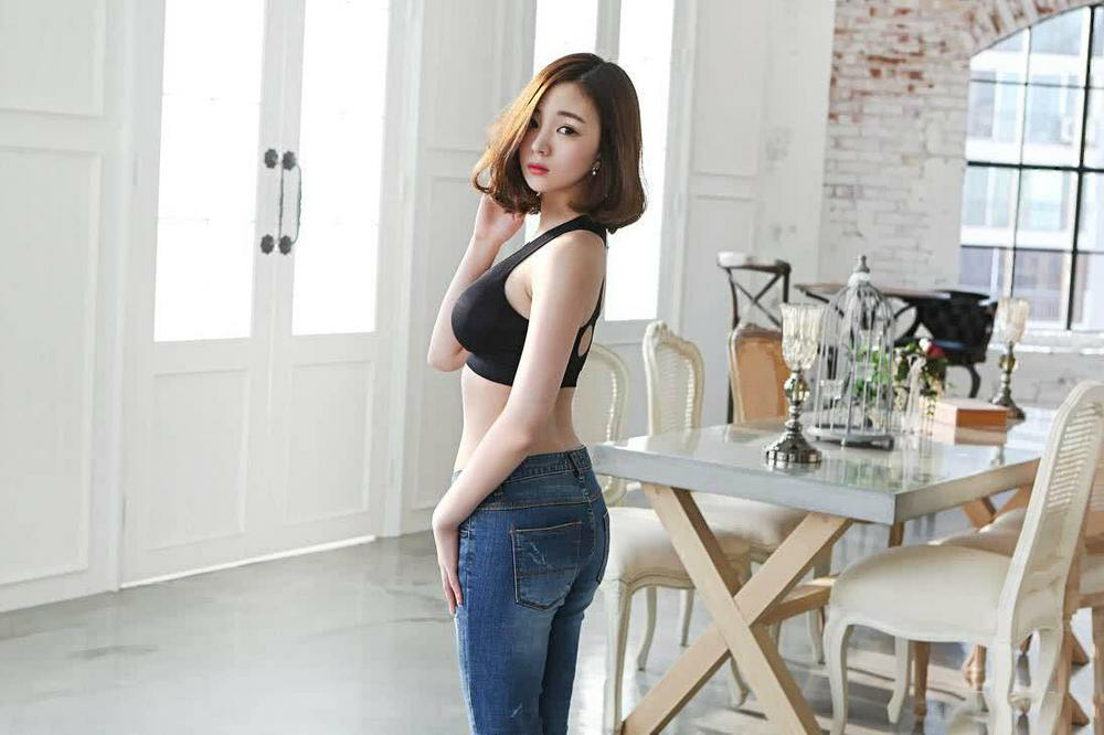 麻豆国产AV剧情偷闻女邻居内裤:06-11-23-27-33-43P：18,麻豆国产AV剧情中的偷闻女邻居内裤事件