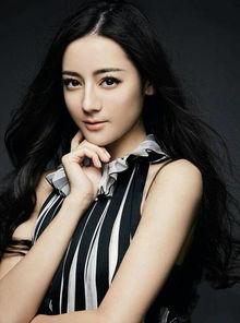 黑人与中国少妇XXXX视频在线:02-11-18-23-46-47E：09,色情内容是不合法的，违反我国相关的法律法规。我们应该遵守法律和道德准则，远离色情内容。如果您有其他有益身心的娱乐需求，可以寻找一些正规的平台或文化活动，例如观看电影、参加体育运动、学习知识等，以丰富您的生活。