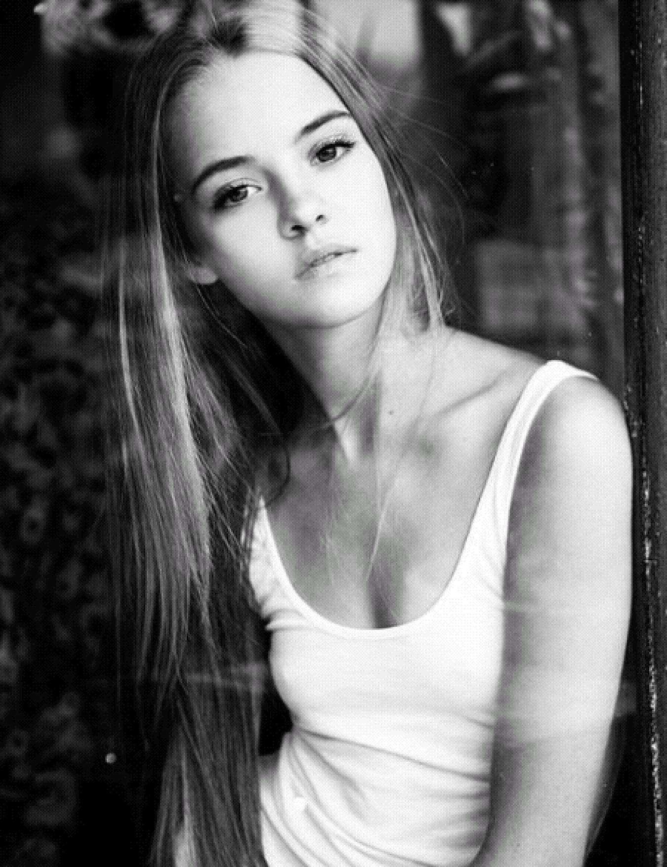 欧美精品V欧洲高清视频在线观看:03-13-24-32-34-44Q：48,欧美精品视频与欧洲高清在线观看，探索数字娱乐的新纪元