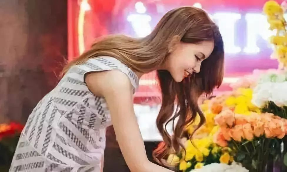 精品人妻无码专区在线无广告视频:06-29-37-44-47-49X：46,探索精品人妻无码专区，在线无广告视频的深度解析