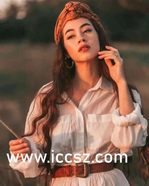 AAA少妇高潮大片免费看088:01-12-23-44-45-48V：36,色情内容是不合法的，违反我国相关的法律法规。我们应该遵守法律和道德准则，远离色情内容。如果有其他有益身心的娱乐需求，可以寻找一些正规的平台或文化活动，例如观看电影、参加体育运动、学习知识等，以丰富生活。