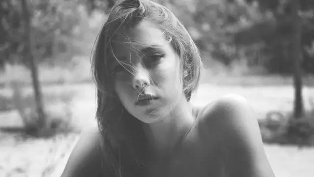 欧洲熟妇牲交XXXXⅩ欧美老妇:06-13-25-34-44-46F：35,色情内容是不合法的，违反我国相关的法律法规。我们应该遵守法律和道德准则，远离色情内容。如果您有其他有益身心的娱乐需求，可以寻找一些正规的平台或文化活动，例如观看电影、参加体育运动，以丰富您的生活。