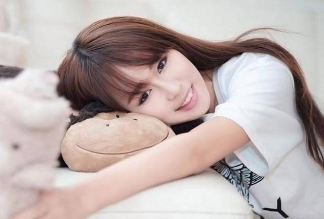 国产精品久久久久久人妻精品18:20-22-27-33-35-39S：43,国产影视精品中的人妻故事，深度探讨与赏析