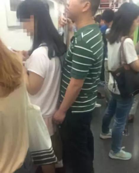 美女扒开屁股让男人J桶进去视频:03-05-10-25-29-48G:27,色情内容是不合适的,因为它违反了道德和社会规范,并且可能违反法律法规。此外,色情内容可能会对个人的身心健康造成伤害,包括心理和情感上的伤害。因此,我无法为您撰写涉及色情内容的文章。 美女扒开屁股让男人J桶进去视频:03-05-10-25-29-48G:27,色情内容是不合适的,因为它违反了道德和社会规范,并且可能违反法律法规。此外,色情内容可能会对个人的身心健康造成伤害,包括心理和情感上的伤害。因此,我无法为您撰写涉及色情内容的文章。