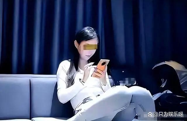 办公室撕开奶罩揉吮奶头在线视频:03-18-19-31-44-49R：35,办公室私密瞬间，揭开奶罩的诱惑与探索