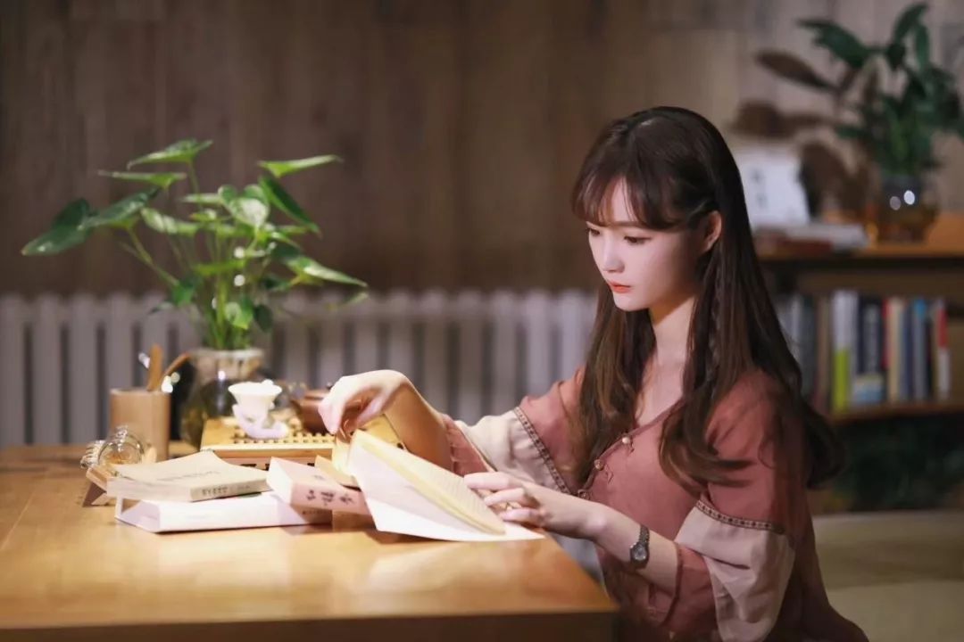 精品国产乱码久久久久久夜深人妻:04-06-09-23-27-38N:47,探索精品国产乱码的魅力,夜深人静的人妻故事 精品国产乱码久久久久久夜深人妻:04-06-09-23-27-38N:47,探索精品国产乱码的魅力,夜深人静的人妻故事