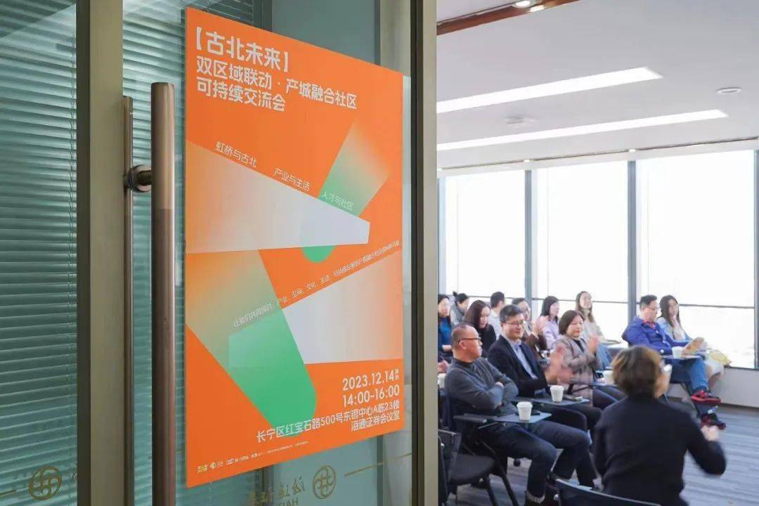 亚洲国产欧美在线人成AAAA:12-18-24-30-31-45B：41,亚洲国产与欧美在线人的多元文化交流，探讨在线视频产业的演变与发展