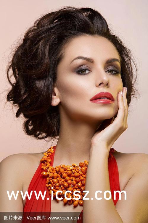 中文字幕丝袜人妻制服丝袜在线:08-11-18-20-30-33X:03,探索中文字幕下的丝袜人妻制服文化,深度解析与反思 中文字幕丝袜人妻制服丝袜在线:08-11-18-20-30-33X:03,探索中文字幕下的丝袜人妻制服文化,深度解析与反思